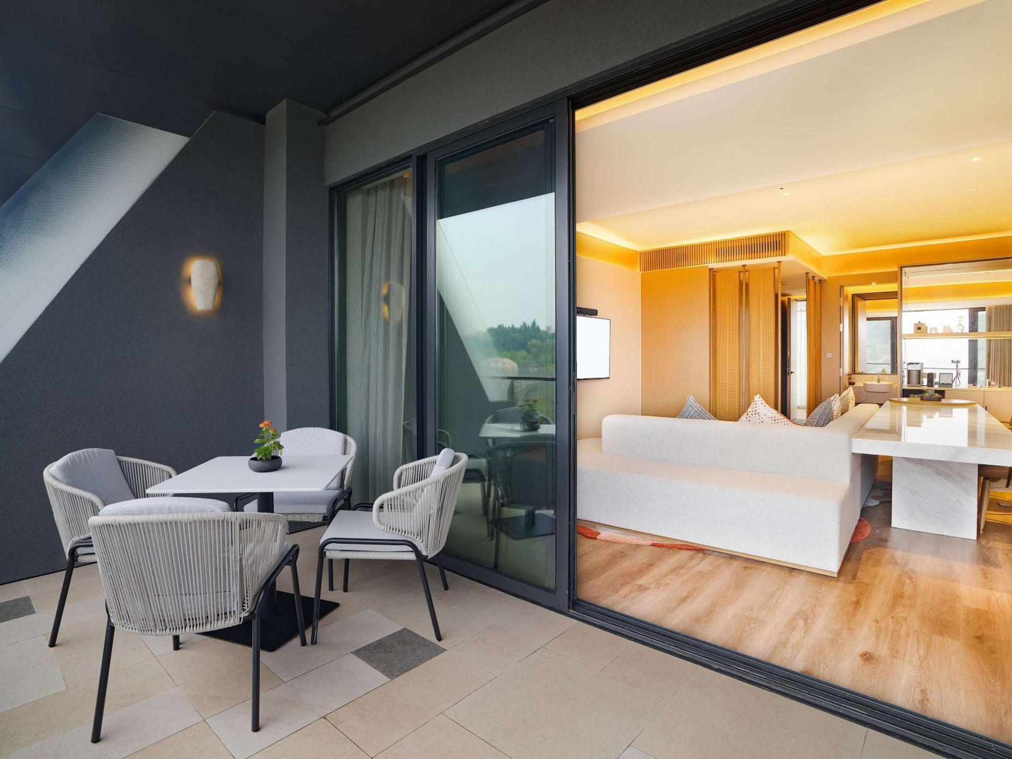 Chengdu Expo Waterfall Hotel - Mgallery Collection Esterno foto