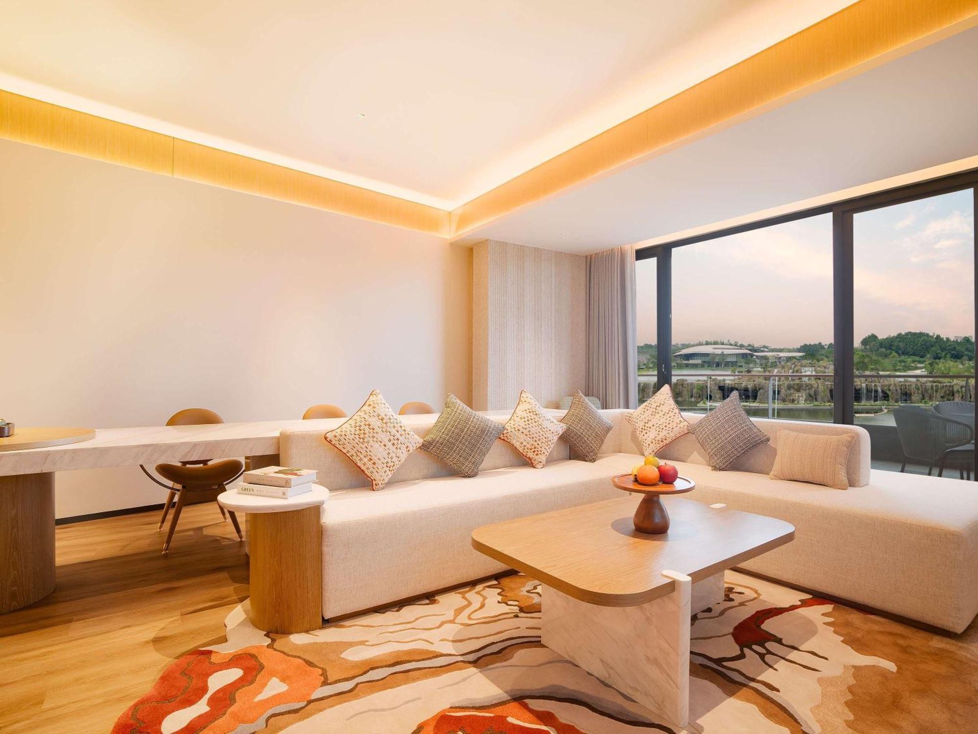 Chengdu Expo Waterfall Hotel - Mgallery Collection Esterno foto