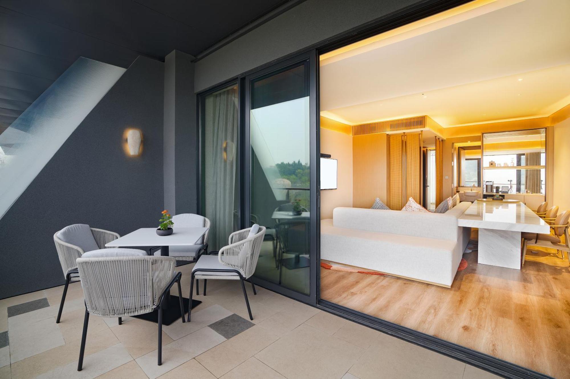 Chengdu Expo Waterfall Hotel - Mgallery Collection Esterno foto