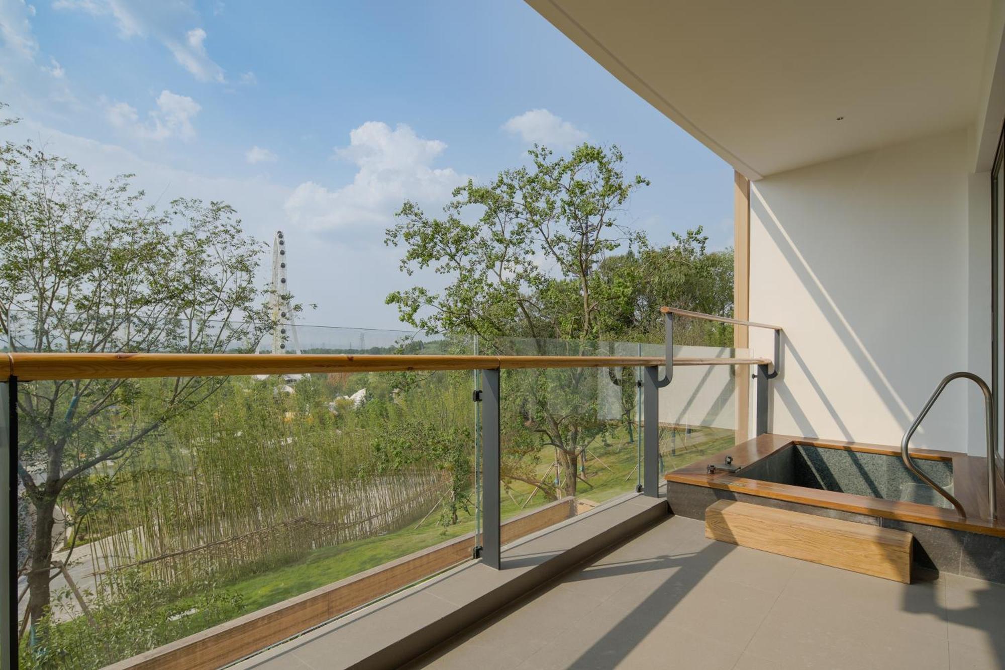 Chengdu Expo Waterfall Hotel - Mgallery Collection Esterno foto