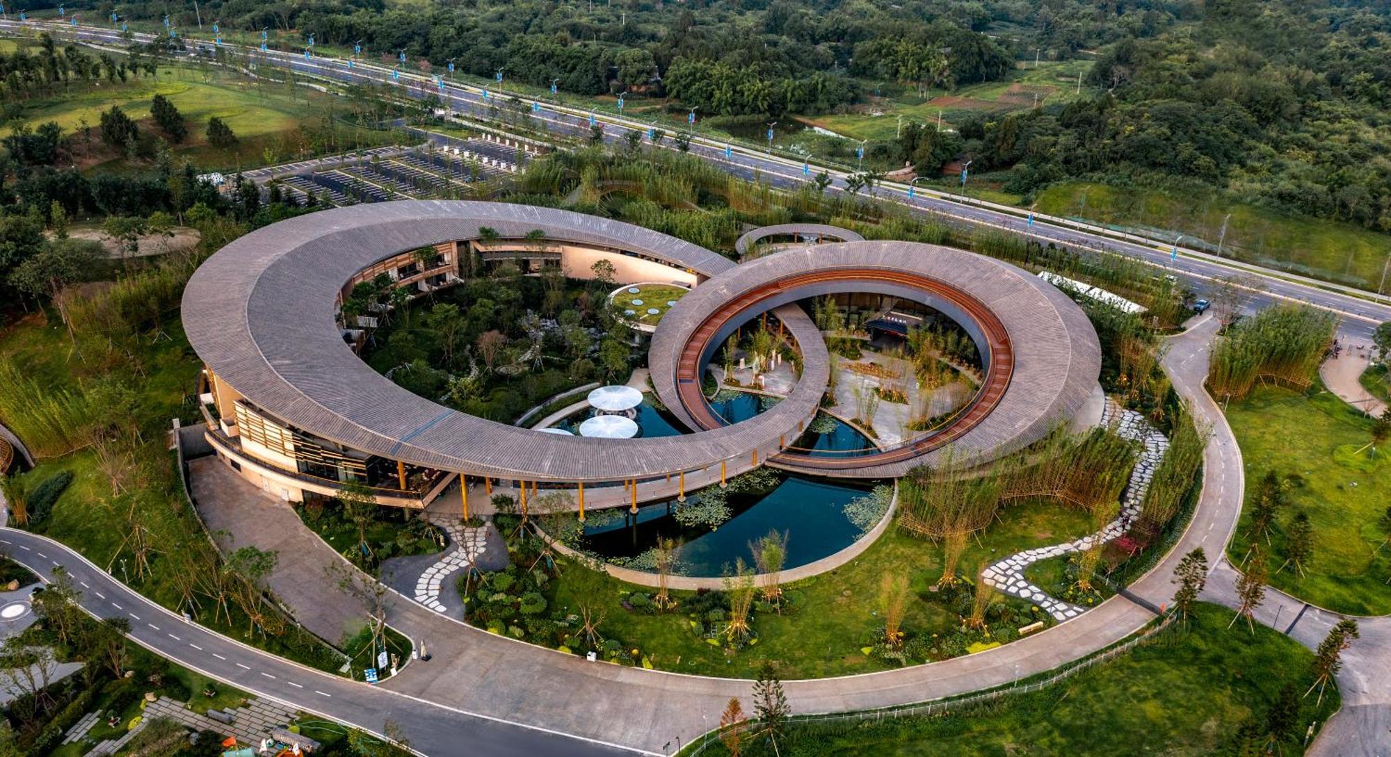 Chengdu Expo Waterfall Hotel - Mgallery Collection Esterno foto